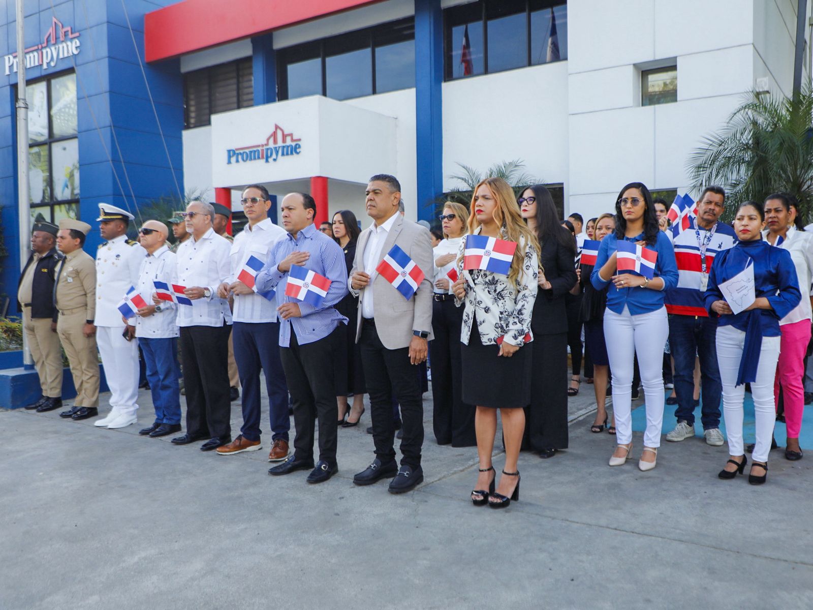 IZAMIENTO A LA BANDERA